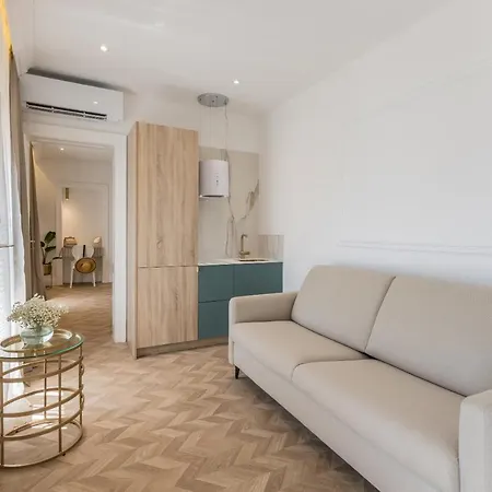Lägenhet Seafront Luxury Apt With Balcony And Amazing View *
