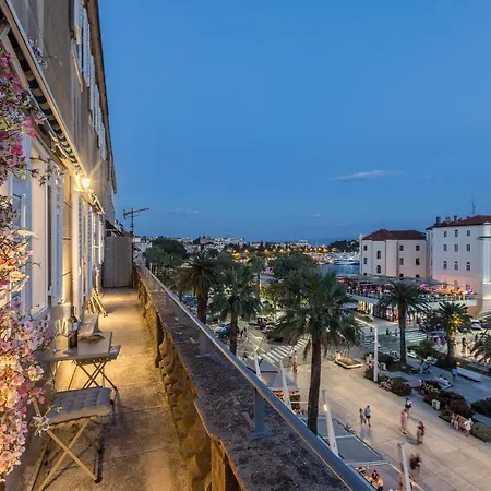 Seafront Luxury Apt With Balcony And Amazing View * Split