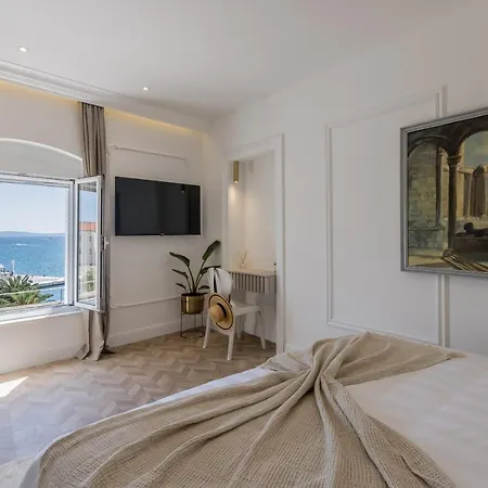 Lägenhet Seafront Luxury Apt With Balcony And Amazing View Split